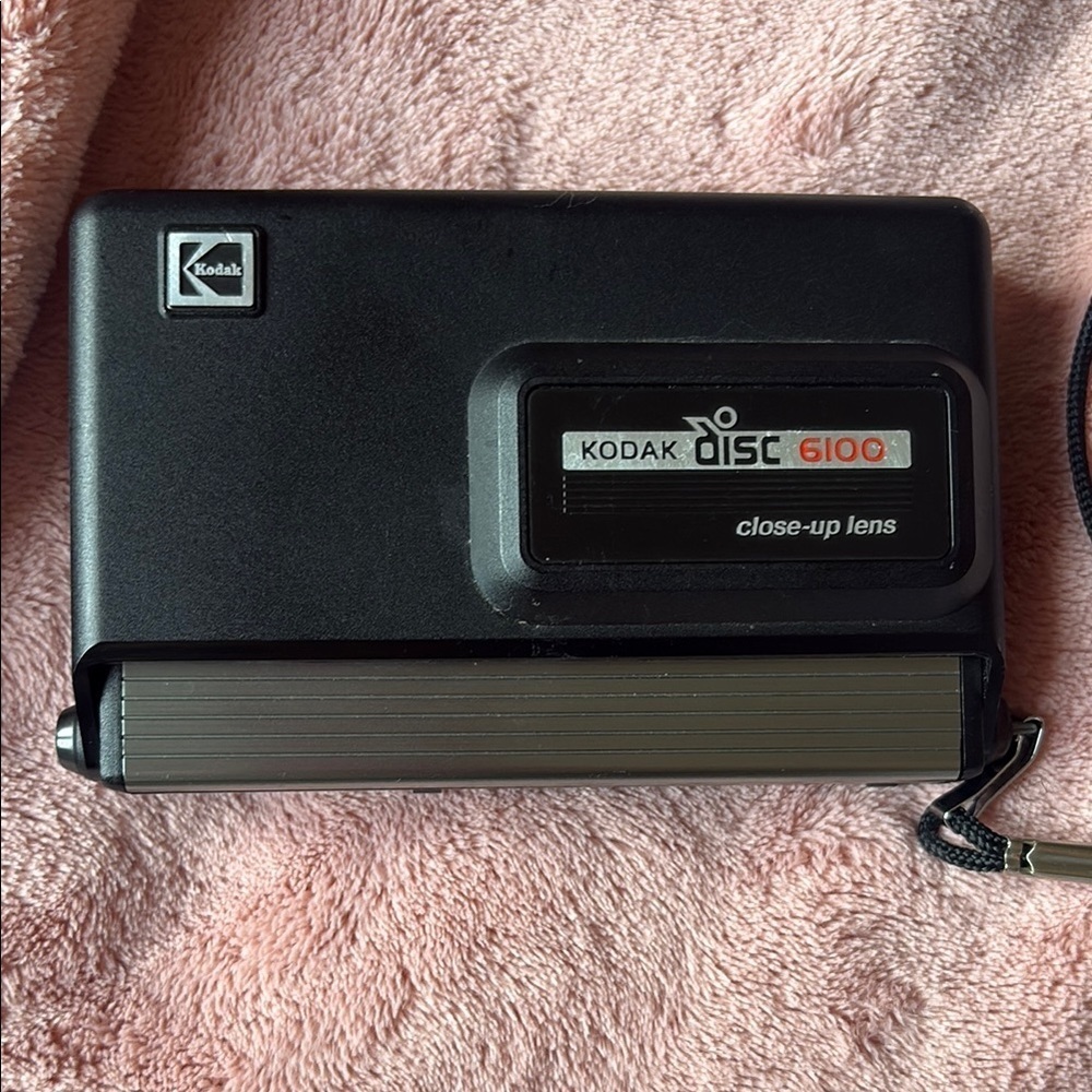 Vintage (1984) Kodak Disc 6100 Black Film Camera